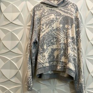 Urban outfitters men’s tie dye fleece. Never worn. Size large